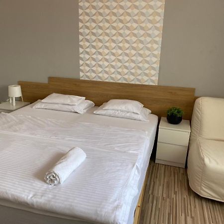 Elmeny Balaton Hotel Alsoors Ngoại thất bức ảnh