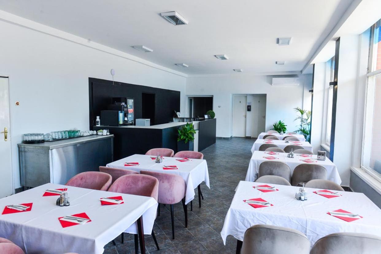Elmeny Balaton Hotel Alsoors Ngoại thất bức ảnh