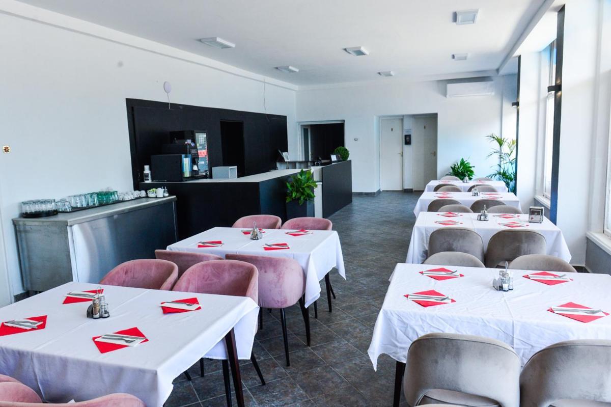 Elmeny Balaton Hotel Alsoors Ngoại thất bức ảnh