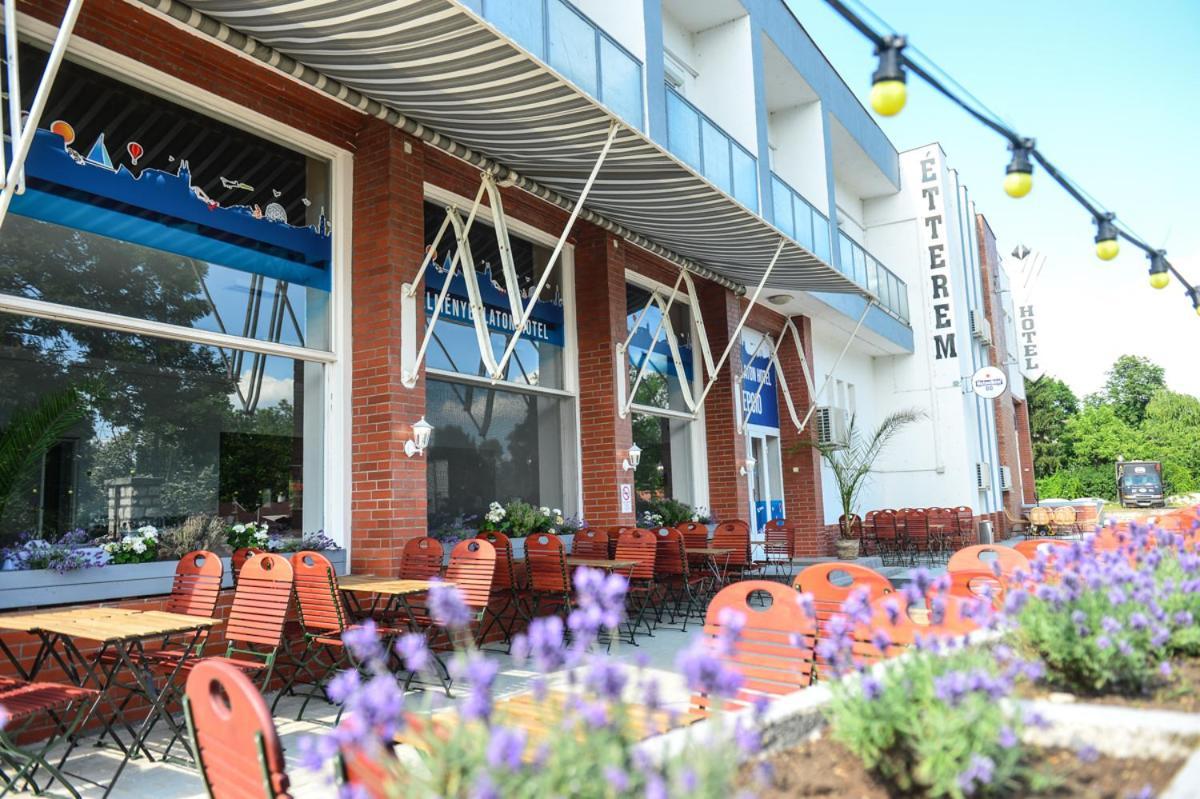 Elmeny Balaton Hotel Alsoors Ngoại thất bức ảnh