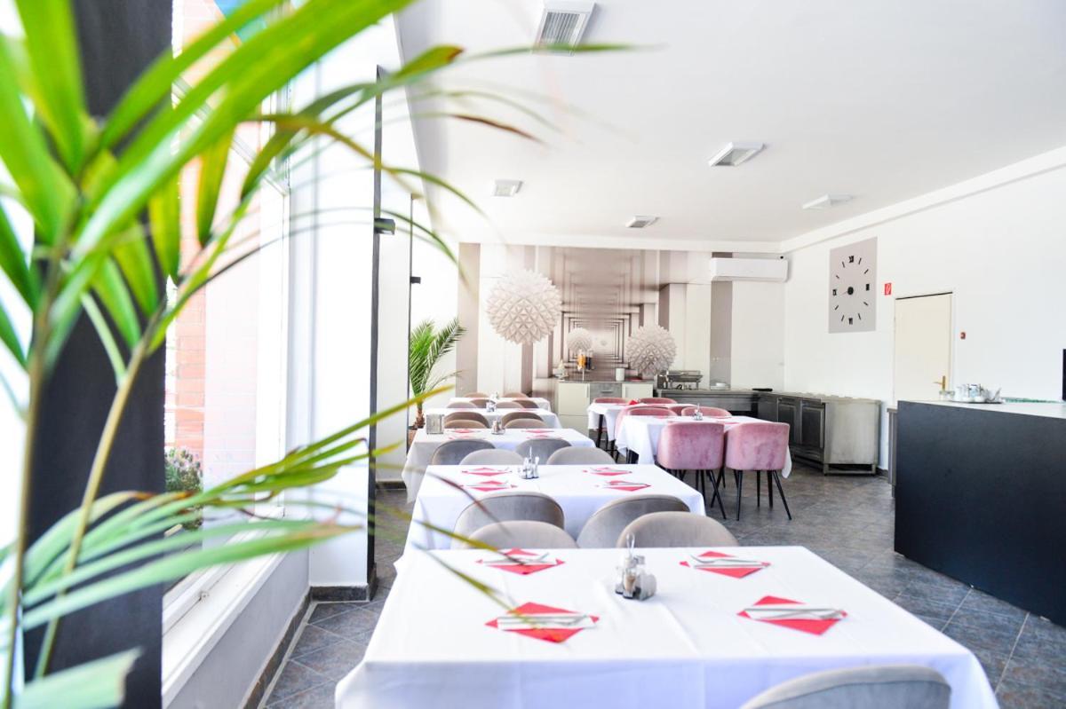 Elmeny Balaton Hotel Alsoors Ngoại thất bức ảnh
