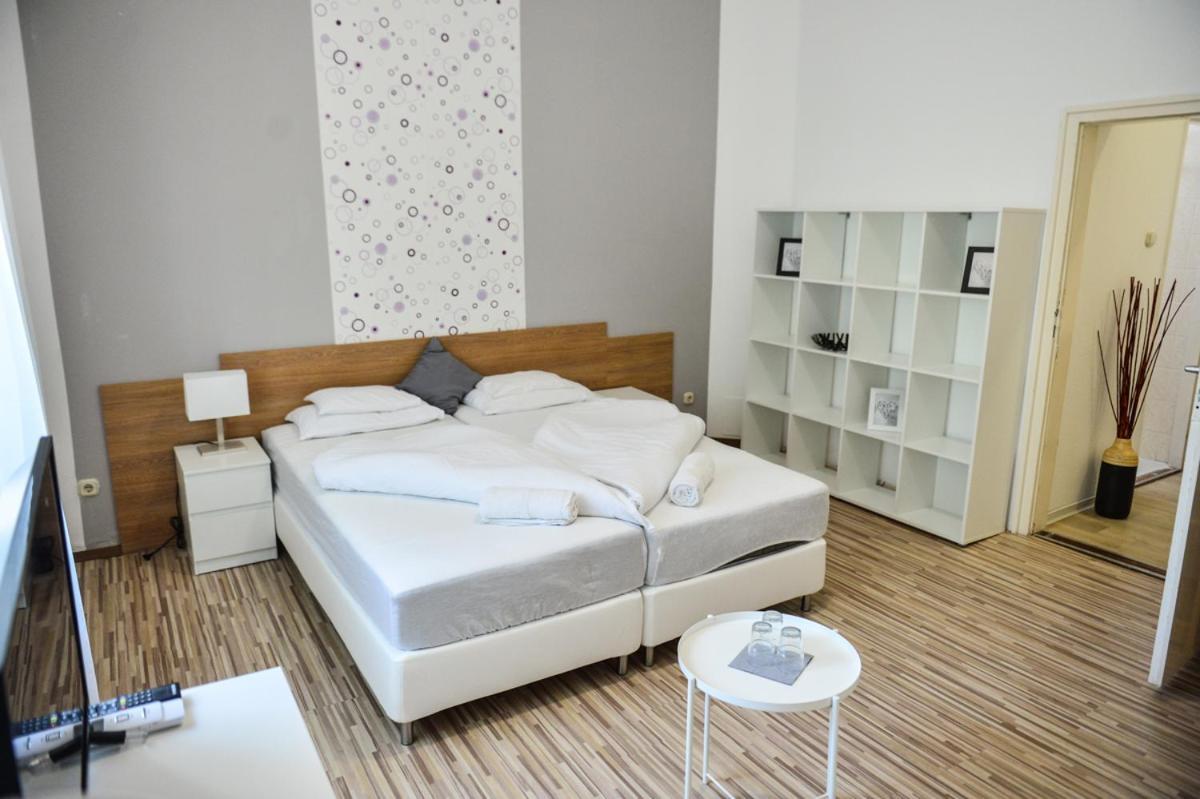 Elmeny Balaton Hotel Alsoors Ngoại thất bức ảnh