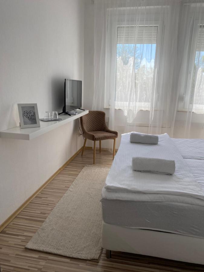 Elmeny Balaton Hotel Alsoors Ngoại thất bức ảnh