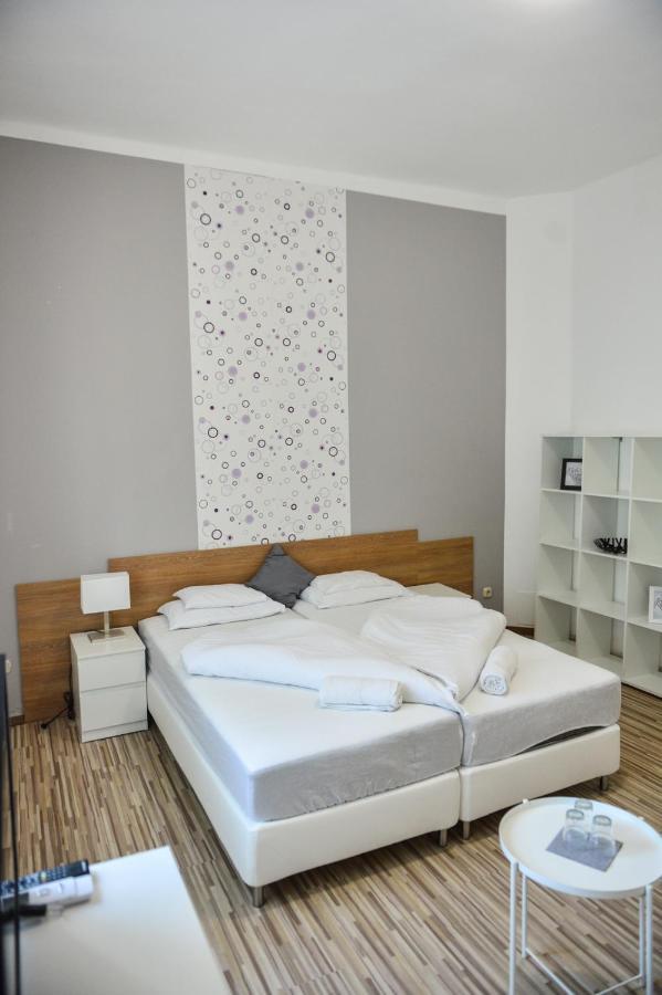 Elmeny Balaton Hotel Alsoors Ngoại thất bức ảnh